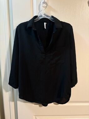 Black Collared V-Neck Blouse